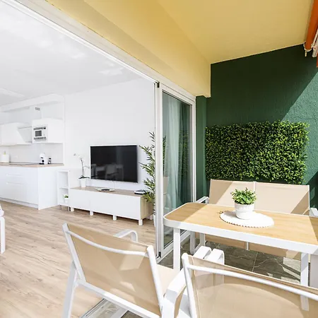 Amazing Carihuela View & Parking Appartement Torremolinos